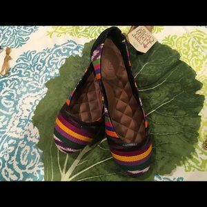 Reef Bella Multi-striped color canvas Sz 7 NWT